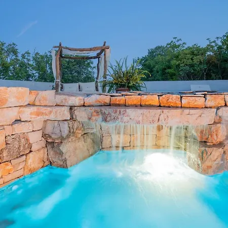 Nono Ban Boutique Hotel & Villas 4* Gornji Humac
