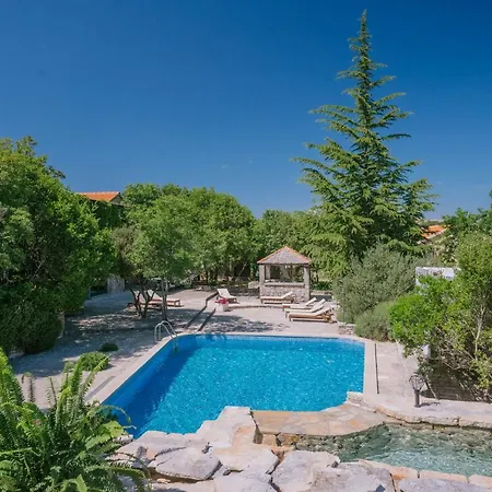 Hotell Nono Ban Boutique Hotel & Villas Gornji Humac