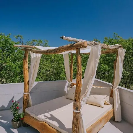 Nono Ban Boutique Hotel & Villas Hotell