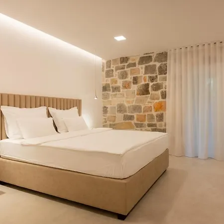 Nono Ban Boutique Hotel & Villas Hotell 4*