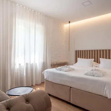 Nono Ban Boutique Hotel & Villas Hotell 4*