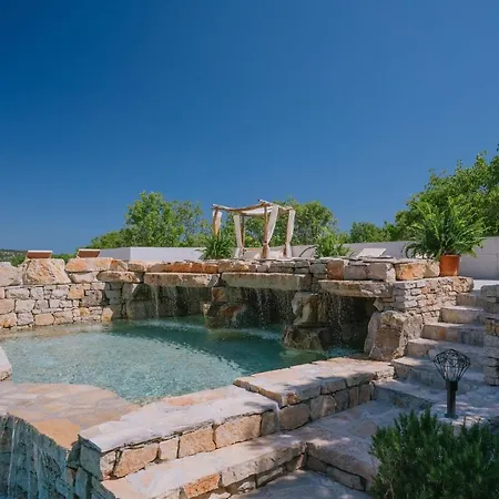 Nono Ban Hotel & Villa