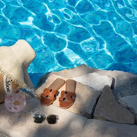 Nono Ban Hotel & Villa 4*